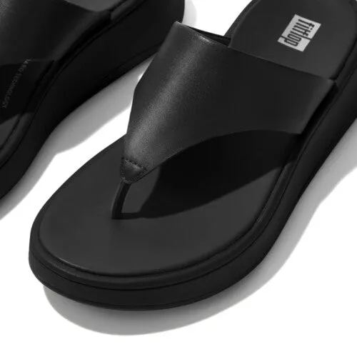 F-Mode Platform Toe Post Leather Sandal in All Black