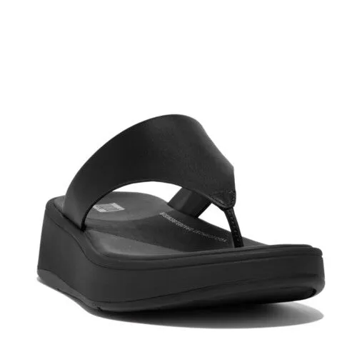 F-Mode Platform Toe Post Leather Sandal in All Black